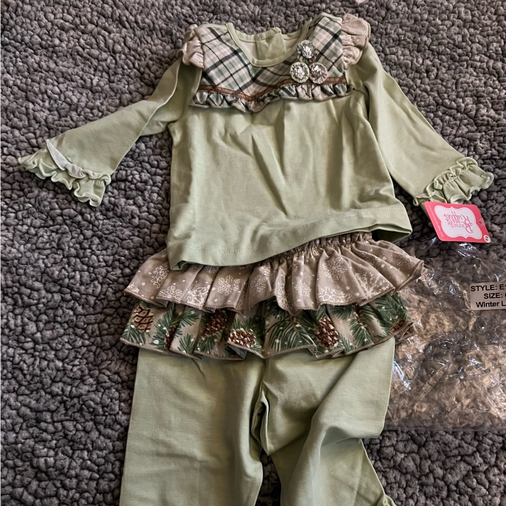 Ricrac & Ruffles NWT 6/9m Winter Lodge set so sweet!